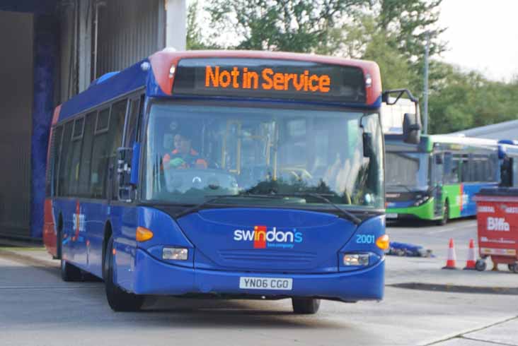 Swindon Scania Omnicity N94UB 2001